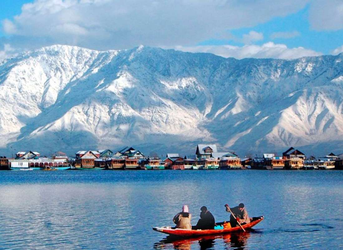 Honeymoon getaway in Kashmir