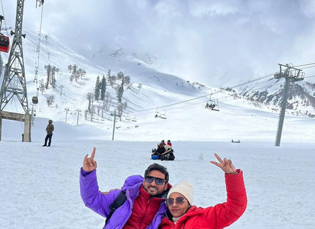 Honeymoon getaway in Kashmir